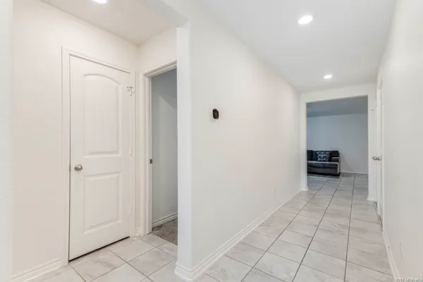 $1,900 | 14667 Semele View, San Antonio, TX 78245