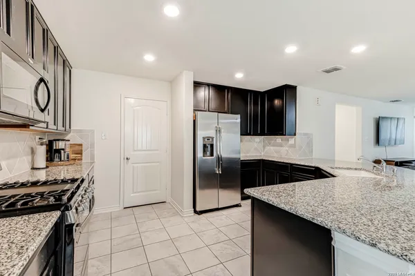 $1,900 | 14667 Semele View, San Antonio, TX 78245