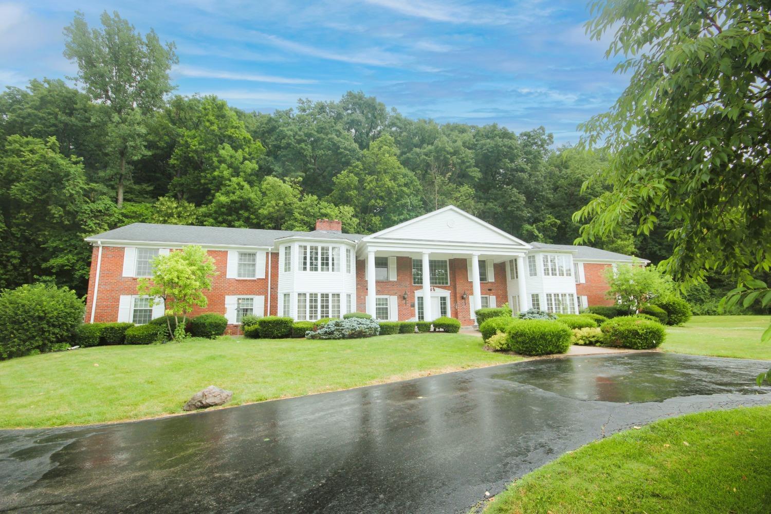 1987 West Alex Bell Road Dayton, OH 45459 - Photo 3 of 42 Gallery Image 3