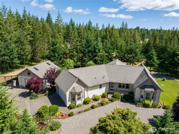 $799,900 | 3330 East Brockdale Road, Shelton, WA 98584
