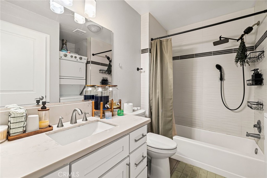 1395 Nord Avenue Chico, CA 95926 - Photo 21 of 26 a bathroom with a sink a toilet and shower