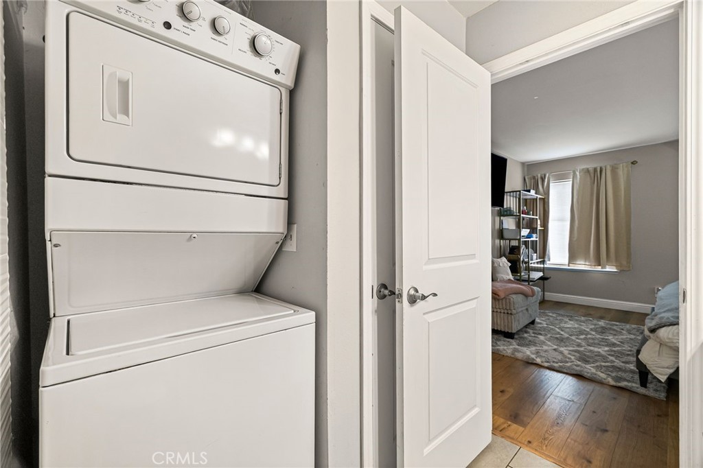 1395 Nord Avenue Chico, CA 95926 - Photo 25 of 26 a utility room with dryer and washer