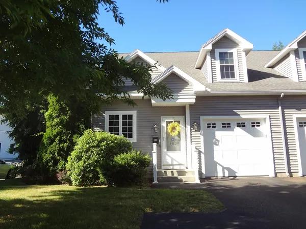 $400,000 | 102 Lyman Street, Unit 102, South Hadley, MA 01075