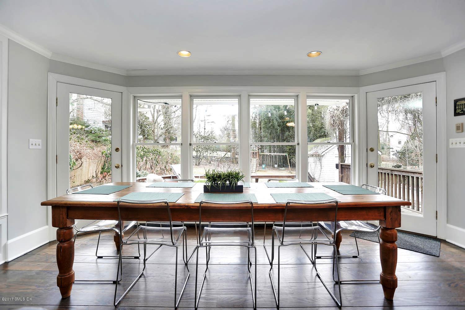 30 Chapel Lane Riverside, CT 06878 - Photo 12 of 37 Large eat-in kitchen area