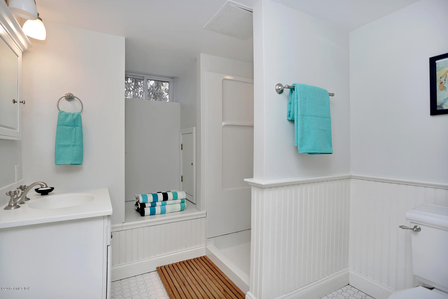 30 Chapel Lane Riverside, CT 06878 - Photo 25 of 37 Lower level full bath