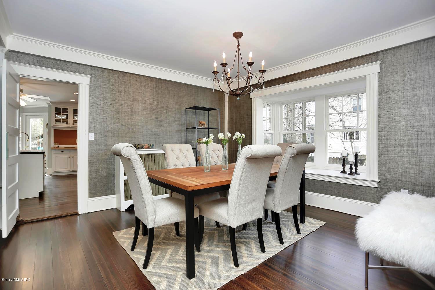 30 Chapel Lane Riverside, CT 06878 - Photo 7 of 37 Dining Room with Bay Window