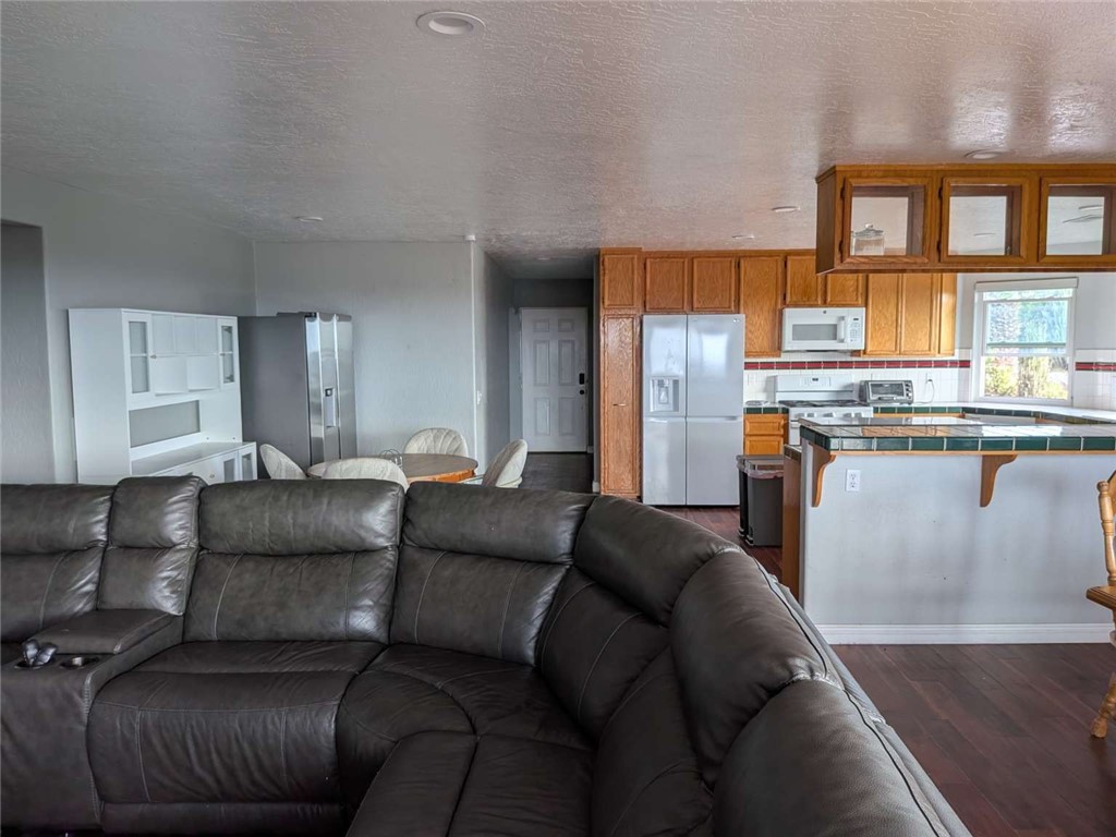 2362 Highview Lane Spring Valley, CA 91977 - Photo 9 of 9 Gallery Image 9