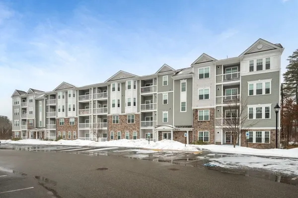 $629,900 | 220 Martins Landing, Unit 411, North Reading, MA 01864
