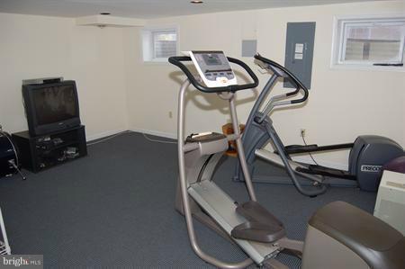 10 Over Ridge Court Potomac, MD 20854 - Photo 12 of 28 Interior (General)