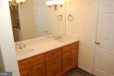 10 Over Ridge Court Potomac, MD 20854 - Photo 27 of 28 Bath