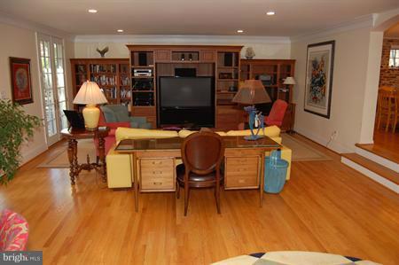 10 Over Ridge Court Potomac, MD 20854 - Photo 4 of 28 Interior (General)