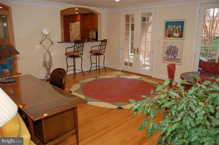 10 Over Ridge Court Potomac, MD 20854 - Photo 10 of 28 Family Room