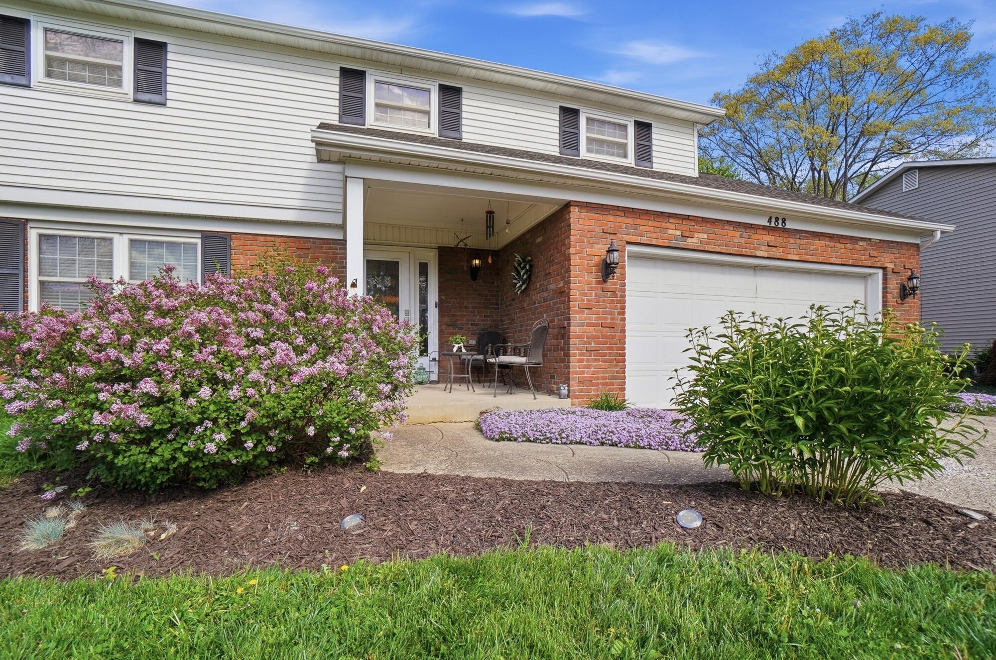 488 Clark State Road Columbus, OH 43230 - Photo 3 of 29 044