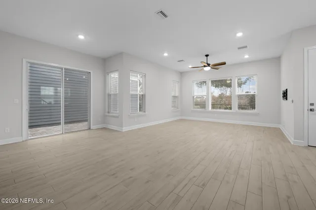 $3,275 | 7400 Beach Walk Place, Jacksonville, FL 32256