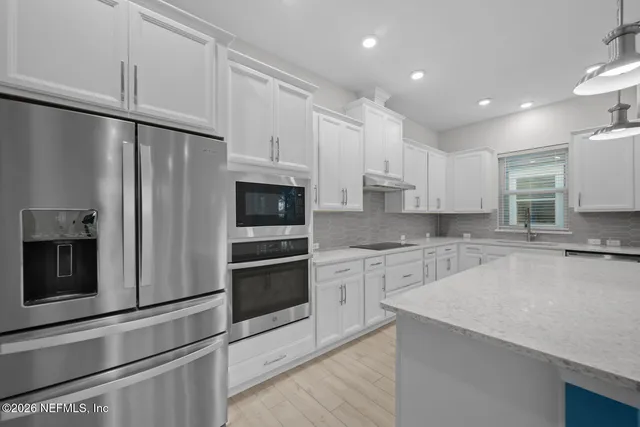 $3,275 | 7400 Beach Walk Place, Jacksonville, FL 32256