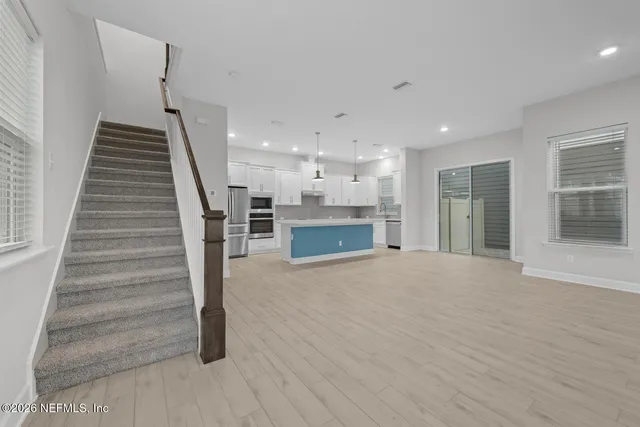 $3,275 | 7400 Beach Walk Place, Jacksonville, FL 32256