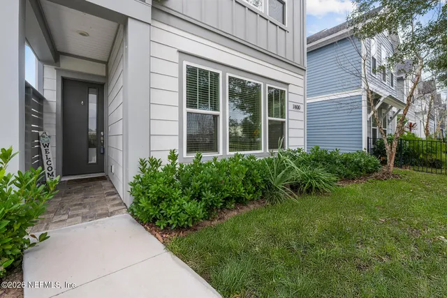 $3,275 | 7400 Beach Walk Place, Jacksonville, FL 32256