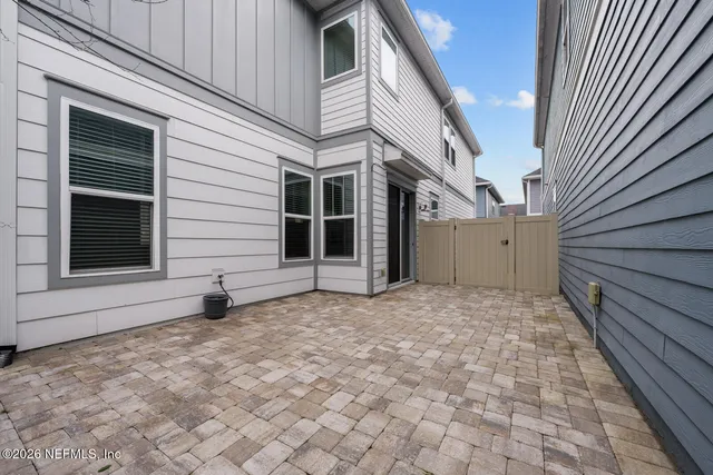 $3,275 | 7400 Beach Walk Place, Jacksonville, FL 32256