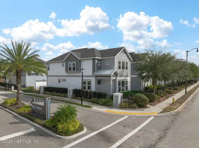 $3,275 | 7400 Beach Walk Place, Jacksonville, FL 32256