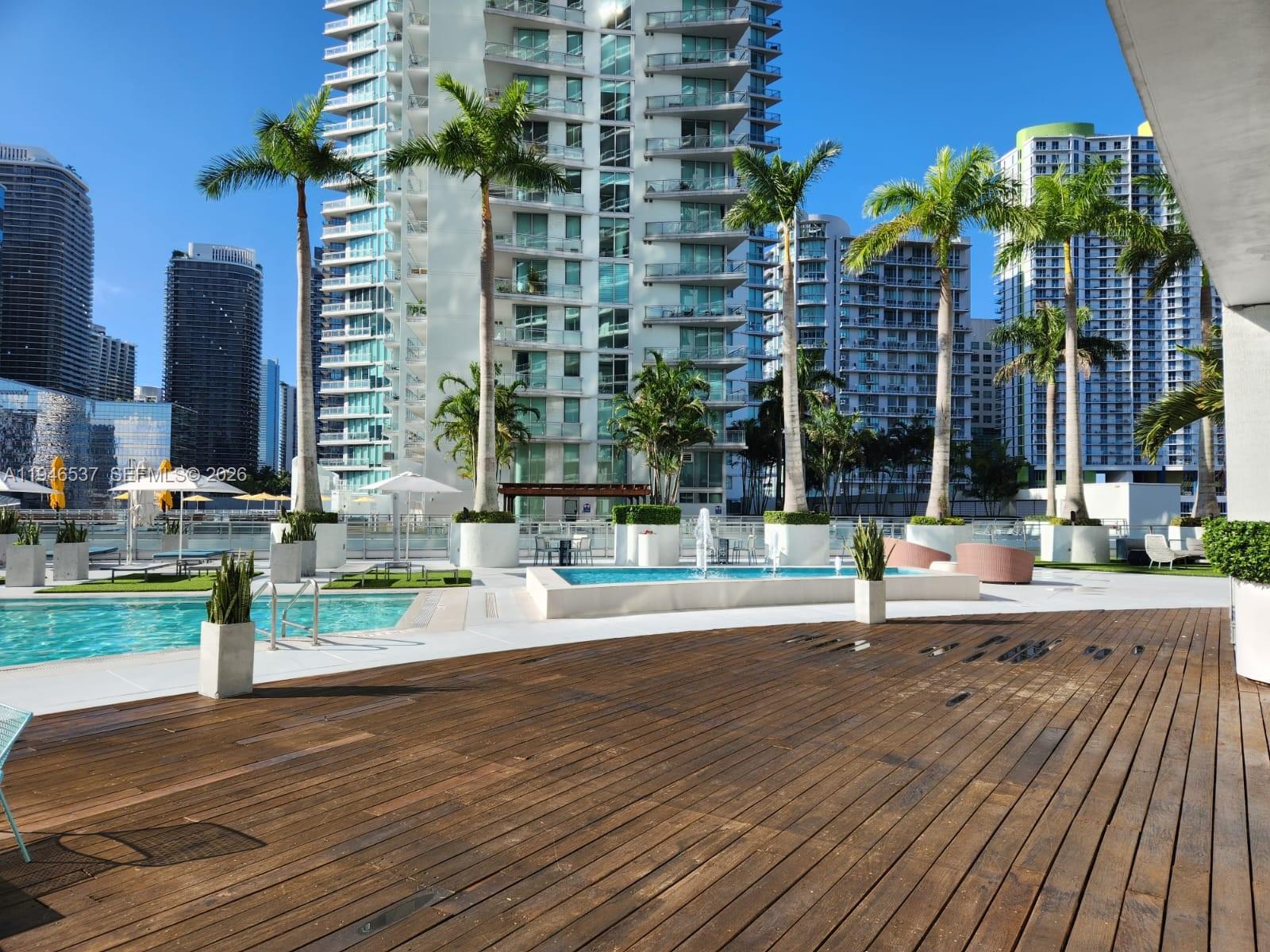 90 Southwest 3rd Street, Unit 3706 Miami, FL 33130 - Photo 13 of 21 a view of tall buildings