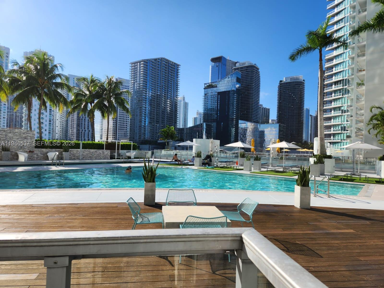 90 Southwest 3rd Street, Unit 3706 Miami, FL 33130 - Photo 14 of 21 a house view with a garden space