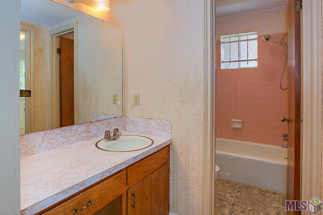 4614 Highland Road Baton Rouge, LA 70808 - Photo 16 of 24 Bathroom Adtl