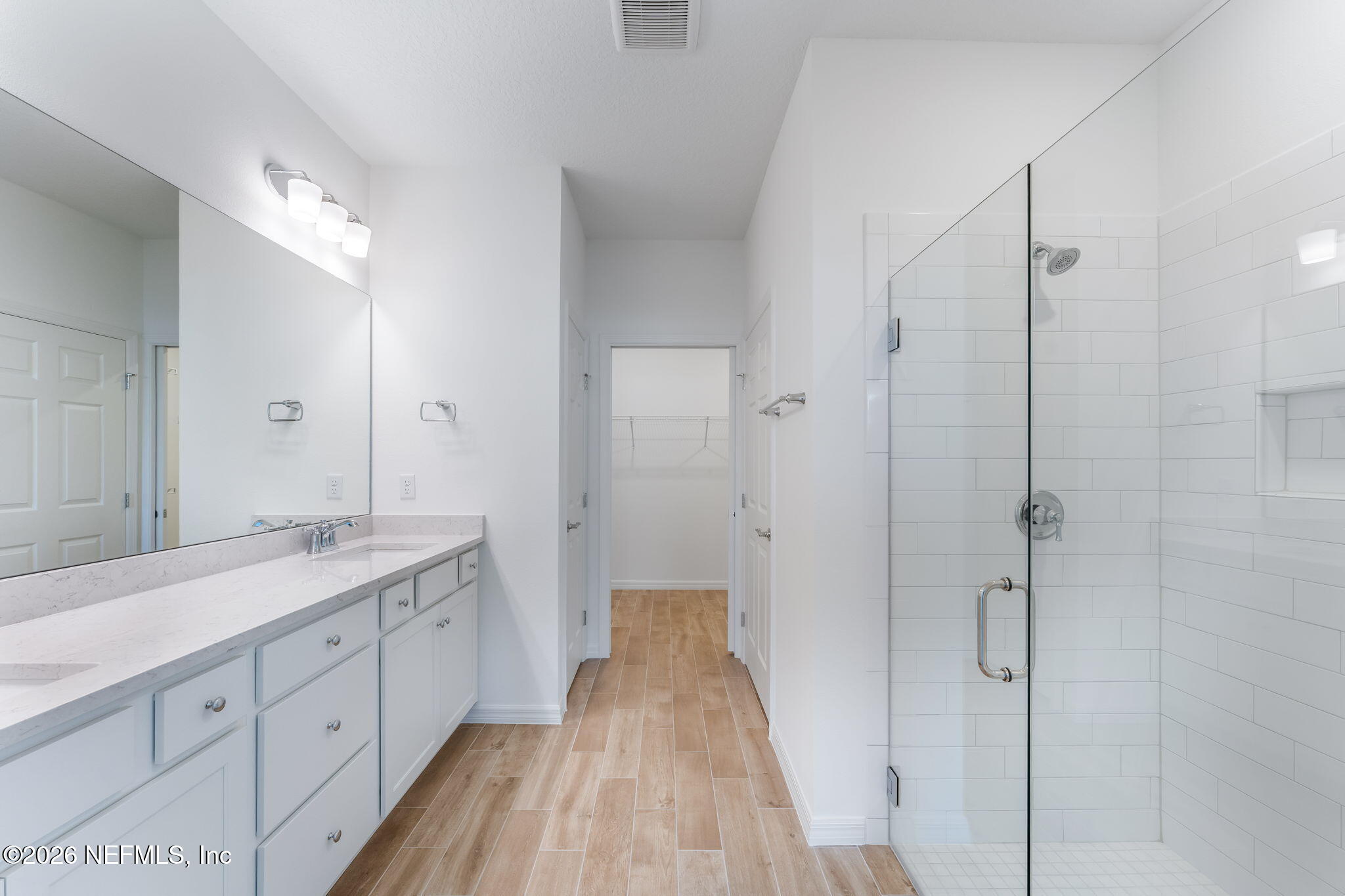 261 Ecliptic Loop Yulee, FL 32097 - Photo 24 of 61 25-web-or-mls-Primary Bathroom