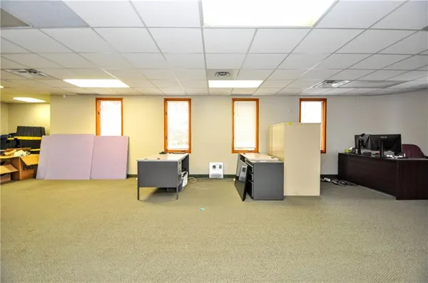 $9,600 | 2550 Boyce Plaza Road, Unit 204, Pittsburgh, PA 15241