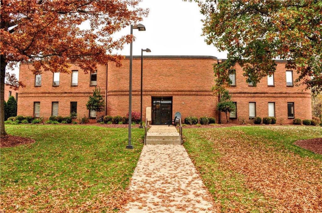 2550 Boyce Plaza Road, Unit 204 Pittsburgh, PA 15241 - Photo 2 of 24