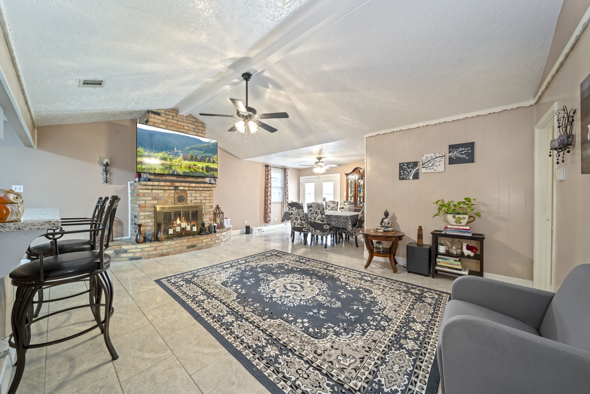 3805 Darling Street Pasadena, TX 77503 - Photo 5 of 23 a living room with furniture and a flat screen tv