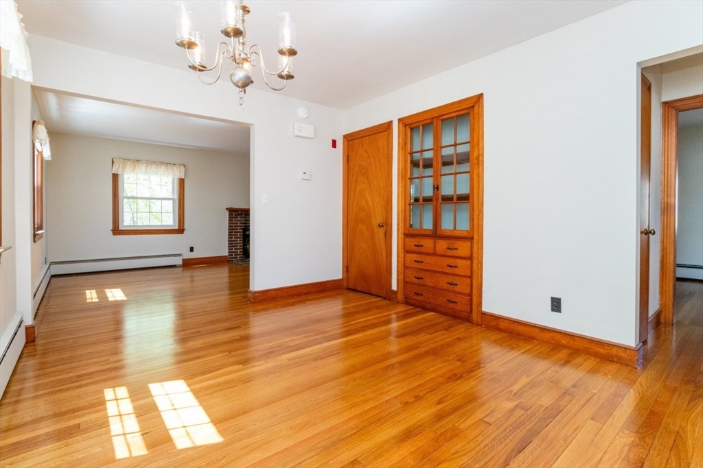 90 Walnut Street Walpole, MA 02081 - Photo 8 of 38