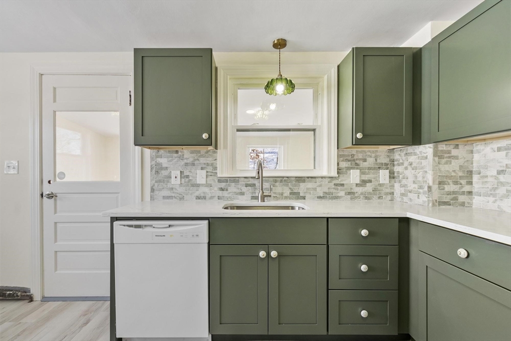 175 Jenness Street Lynn, MA 01904 - Photo 13 of 32