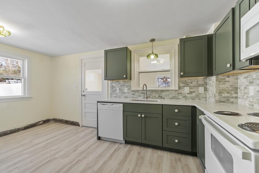 175 Jenness Street Lynn, MA 01904 - Photo 15 of 32