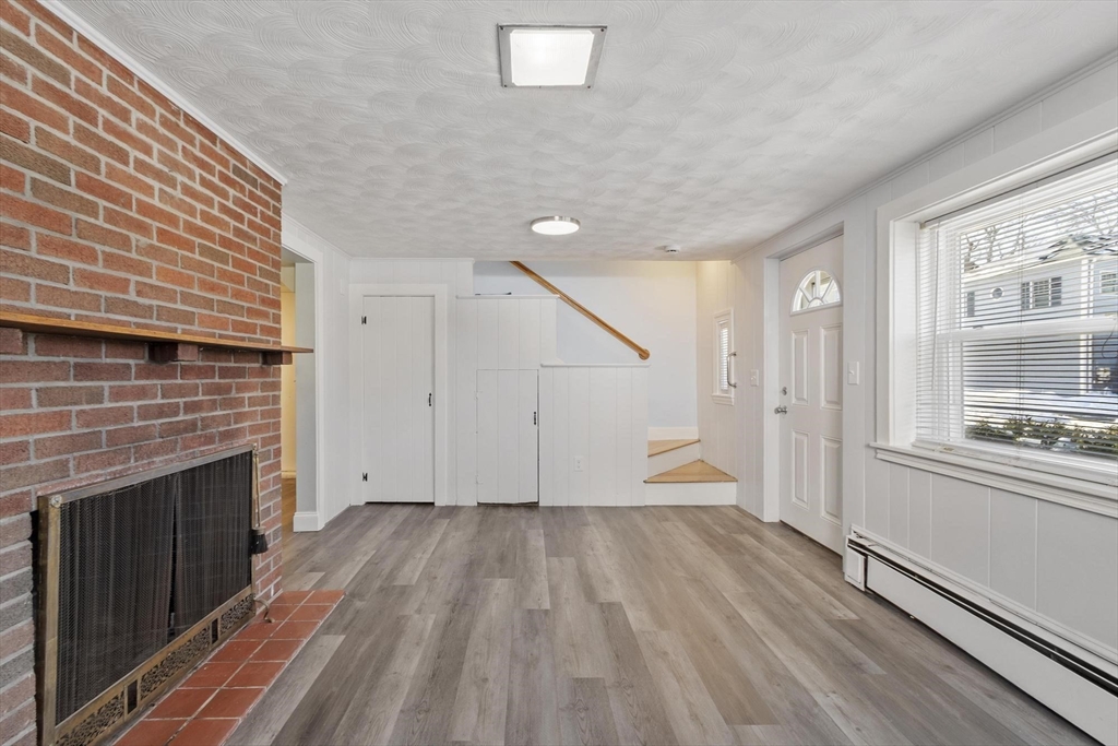 175 Jenness Street Lynn, MA 01904 - Photo 4 of 32