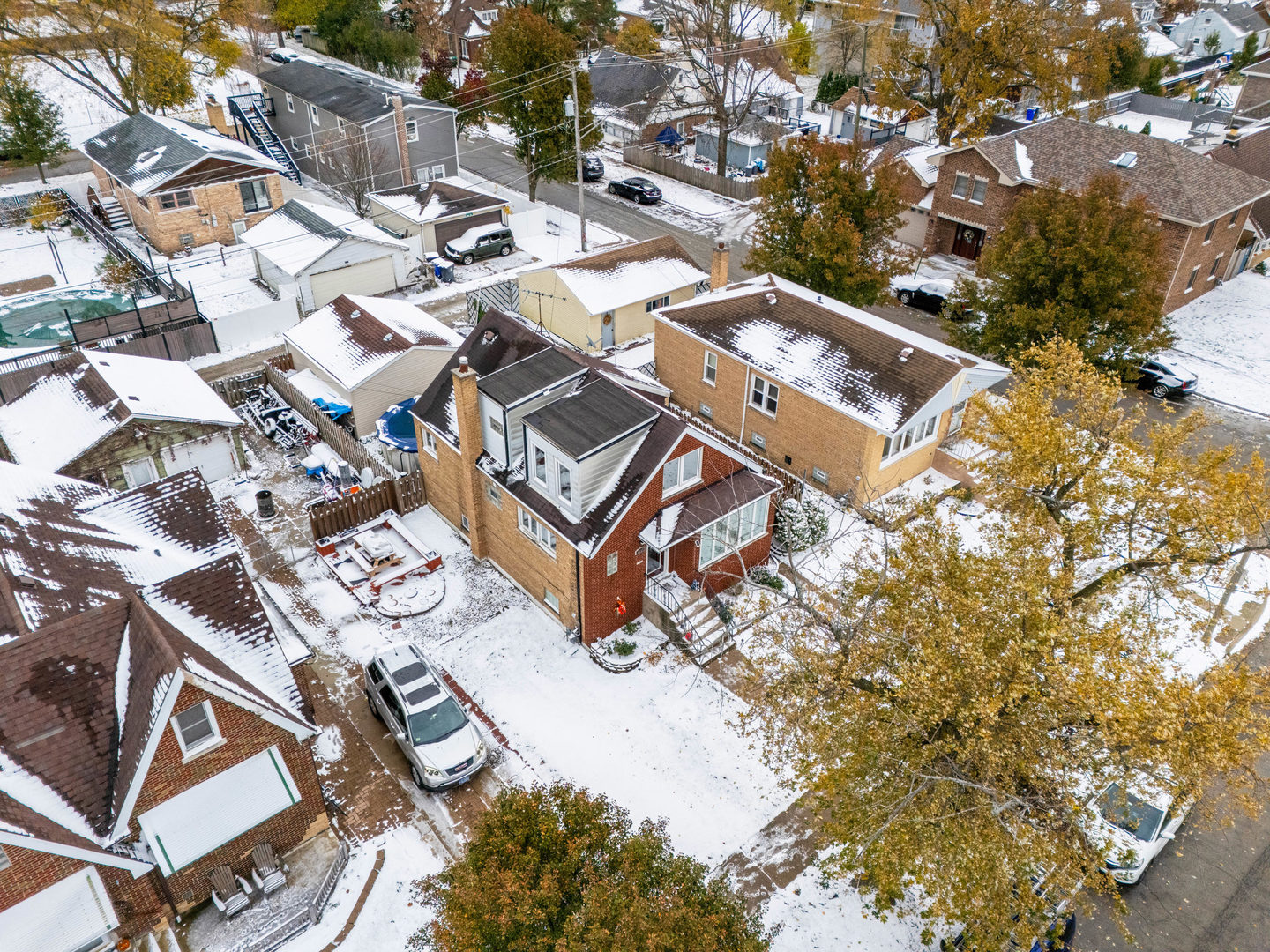 4147 Gage Avenue Lyons, IL 60534 - Photo 28 of 33 an aerial view of residential house with parking