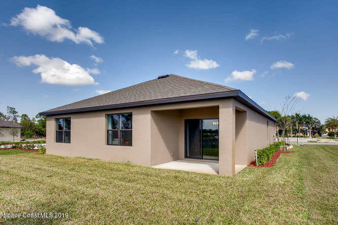 3827 Loggerhead Lane Mims, FL 32754 - Photo 12 of 33 CALI-small-011-7-Back Yard-666x444-72dpi