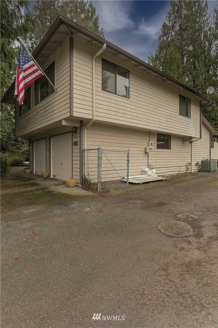 801 Duchess Road Bothell, WA 98012 - Photo 2 of 27