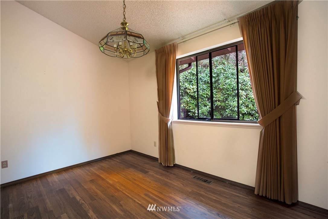 801 Duchess Road Bothell, WA 98012 - Photo 7 of 27