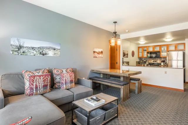 $1,130,000 | 6201 Minaret Road, Unit 2312, Mammoth Lakes, CA 93546