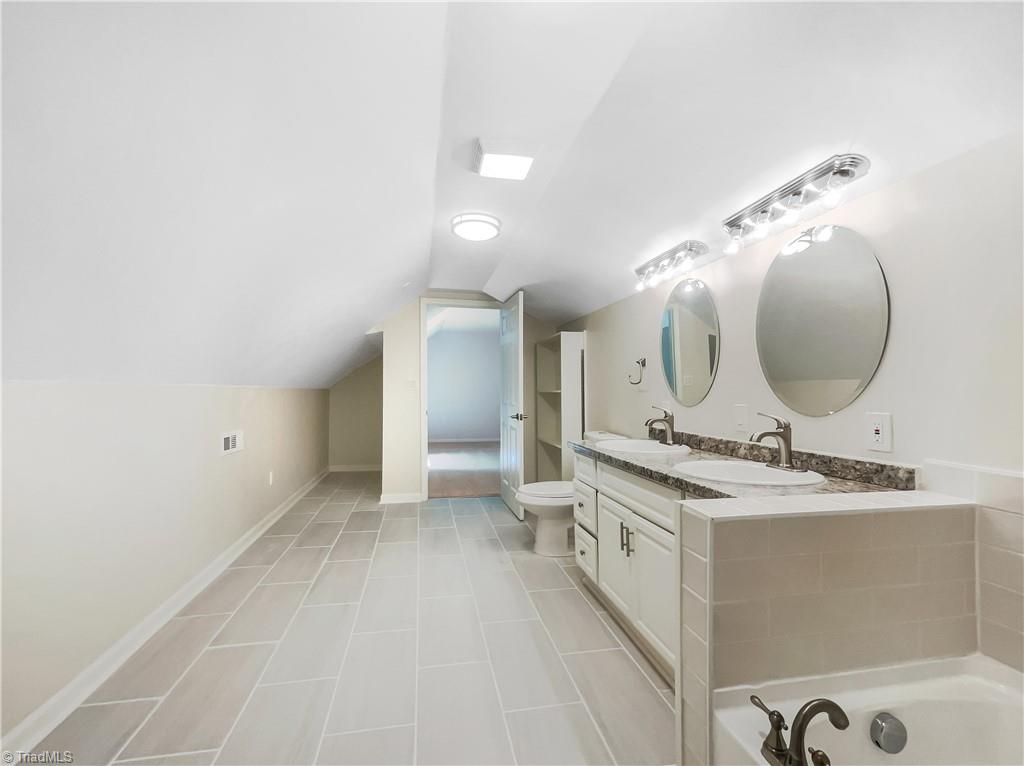 6815 Cecil Farm Road High Point, NC 27263 - Photo 17 of 25 Gallery Image 17