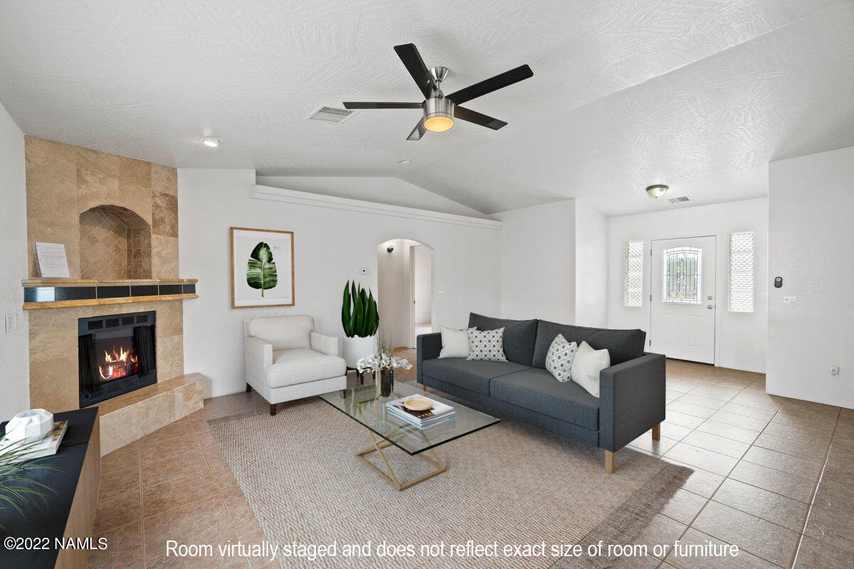 4780 East Goss Road Rimrock, AZ 86335 - Photo 5 of 25 Goss 4780 - LR VS