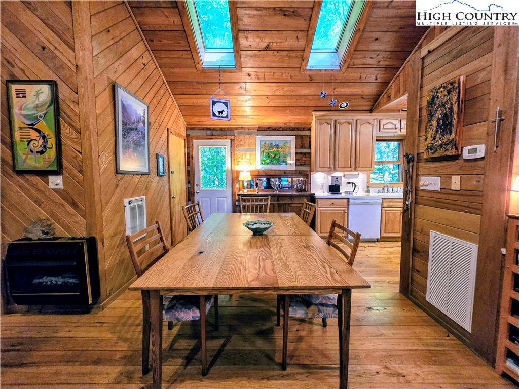 513 Calloway Road Boone, NC 28607 - Photo 7 of 43 Gallery Image 7