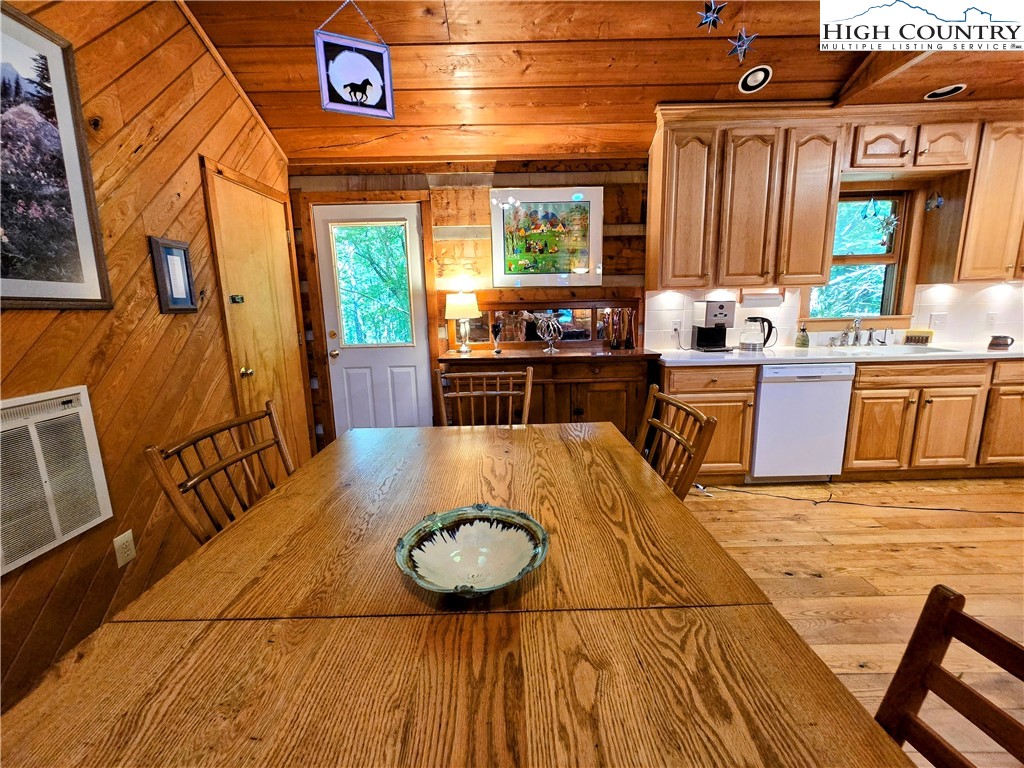 513 Calloway Road Boone, NC 28607 - Photo 8 of 43 Gallery Image 8