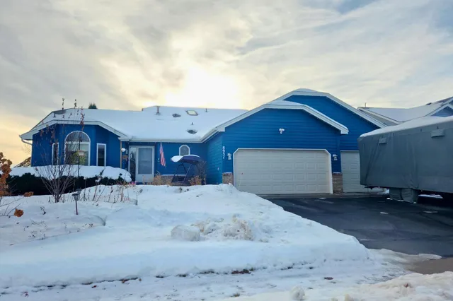 $480,000 | 8931 Prestwick Parkway, Brooklyn Park, MN 55443