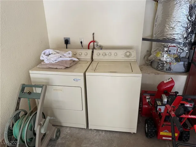 $900,000 | 310 Echo Lane, Las Vegas, NV 89124