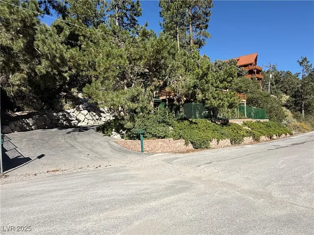 $900,000 | 310 Echo Lane, Las Vegas, NV 89124