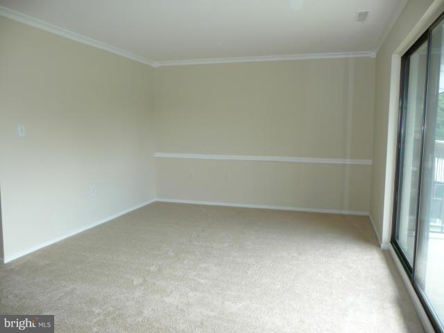 10024 Stedwick Road, Unit 303 Gaithersburg, MD 20886 - Photo 3 of 23 Living Room