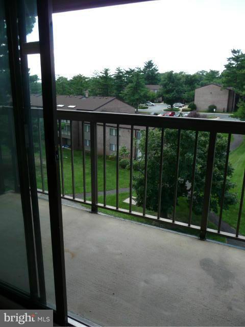 10024 Stedwick Road, Unit 303 Gaithersburg, MD 20886 - Photo 5 of 23 View