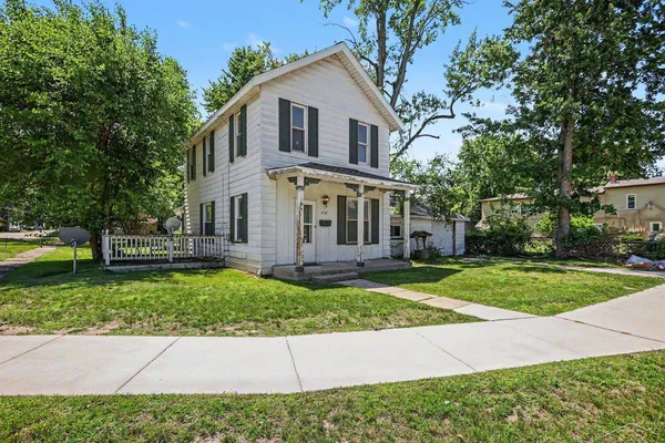$79,900 | 422 South Saginaw Street, St. Charles, MI 48655