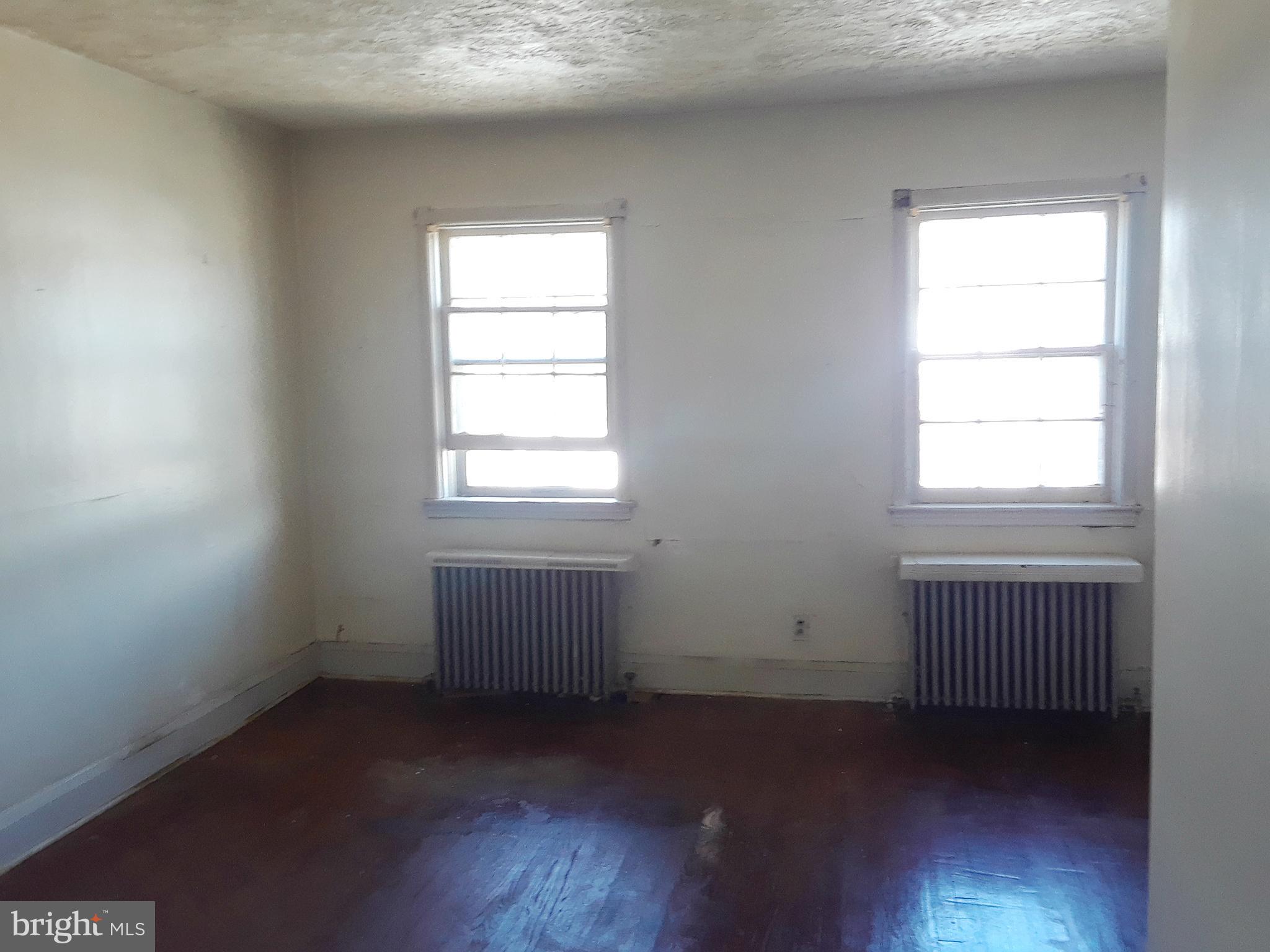 3719 Colborne Road Baltimore, MD 21229 - Photo 6 of 11 Bedroom